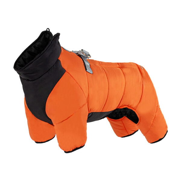 Four-legged padded jacket