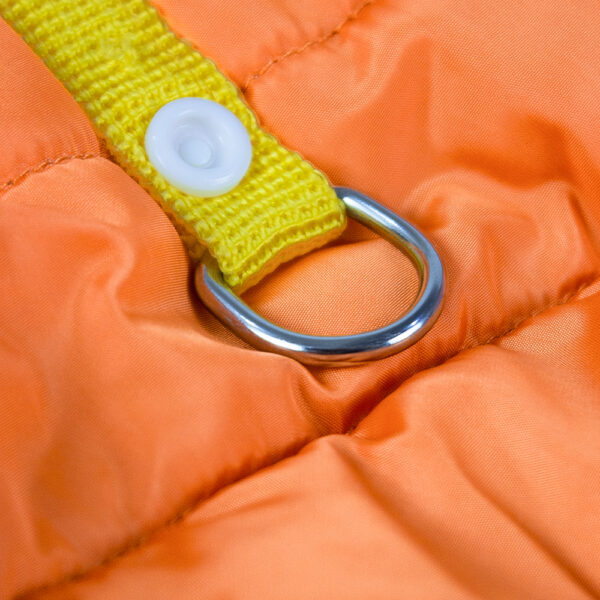 Four-legged padded jacket