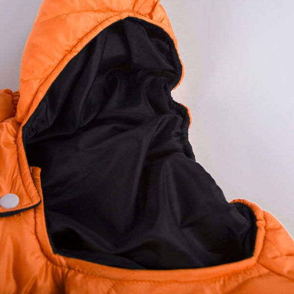 Four-legged padded jacket