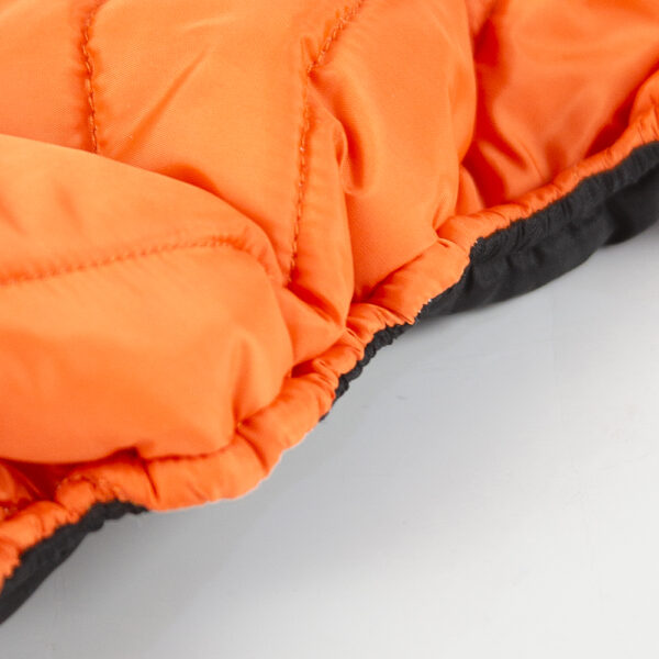 Four-legged padded jacket