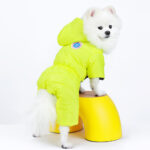 Four-legged padded jacket