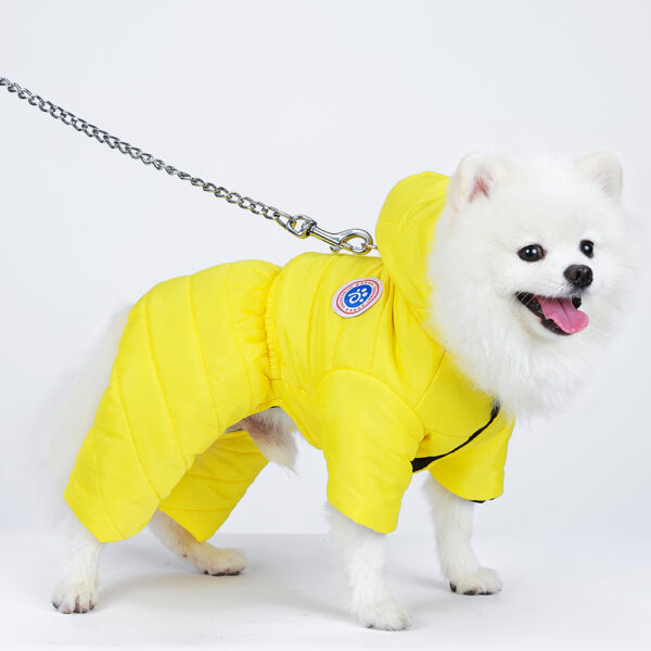 Four-legged padded jacket